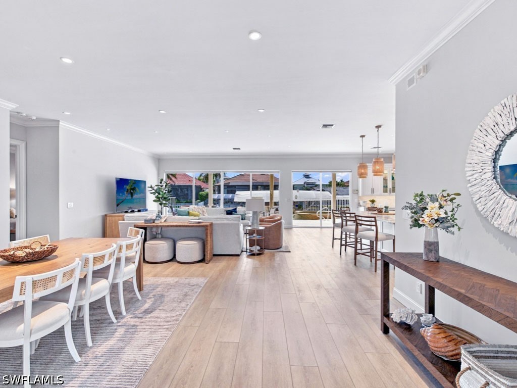 DiningArea