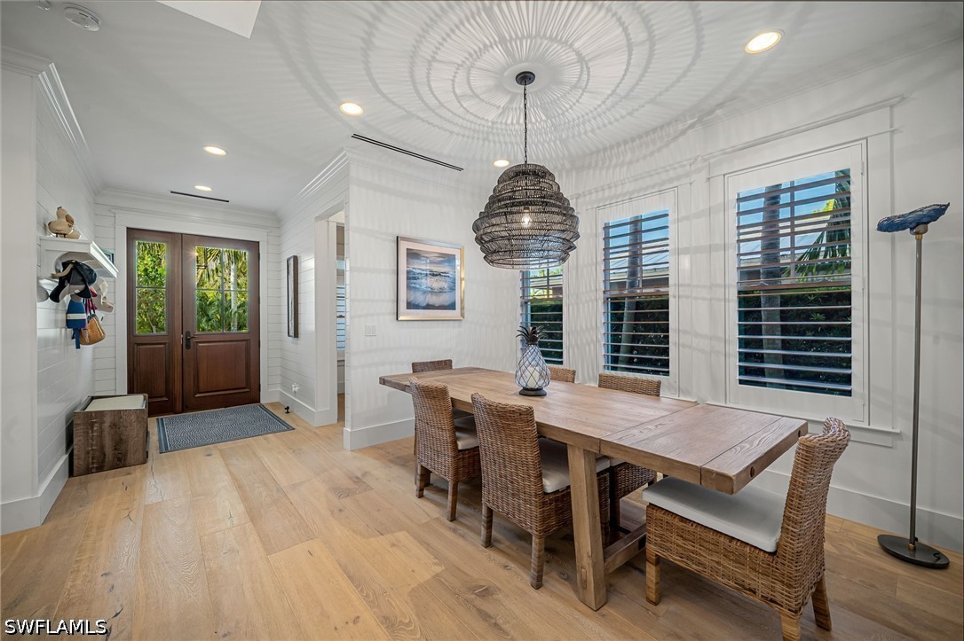 DiningArea