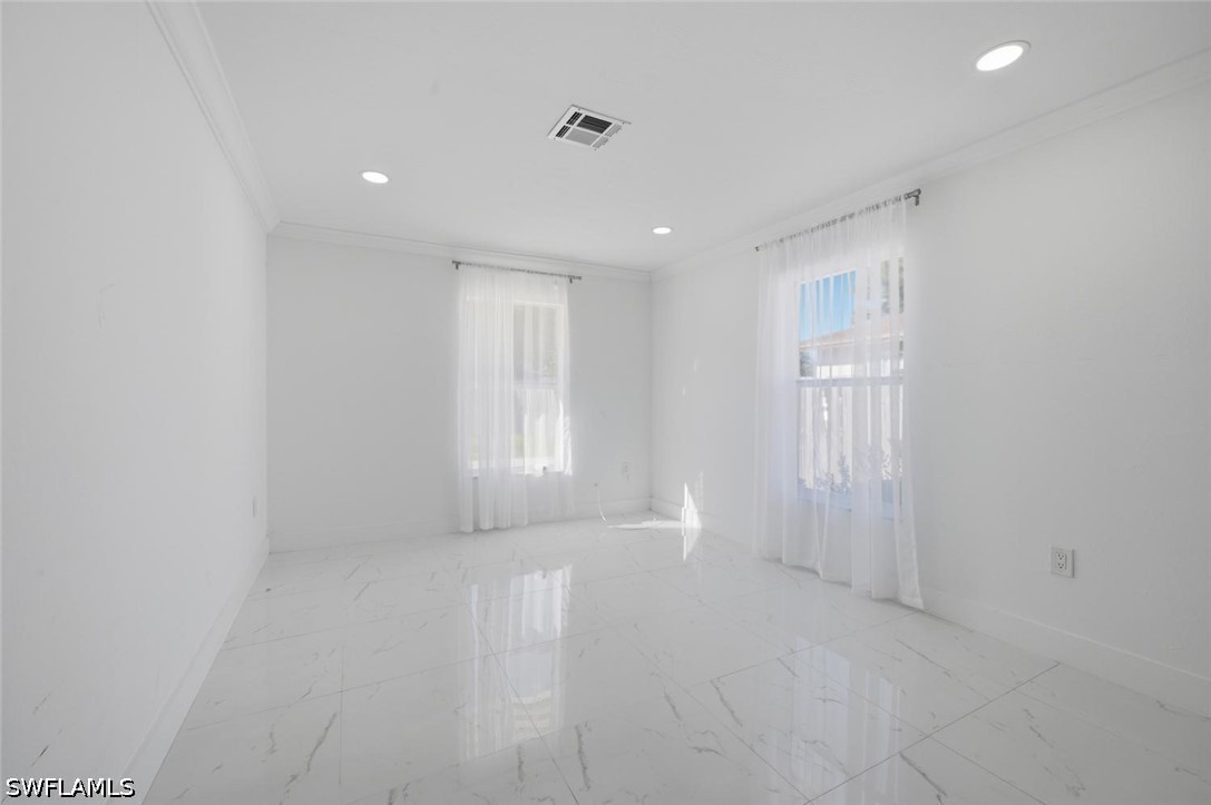 862 99th, Naples, FL 34108