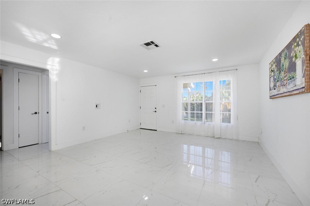 862 99th, Naples, FL 34108