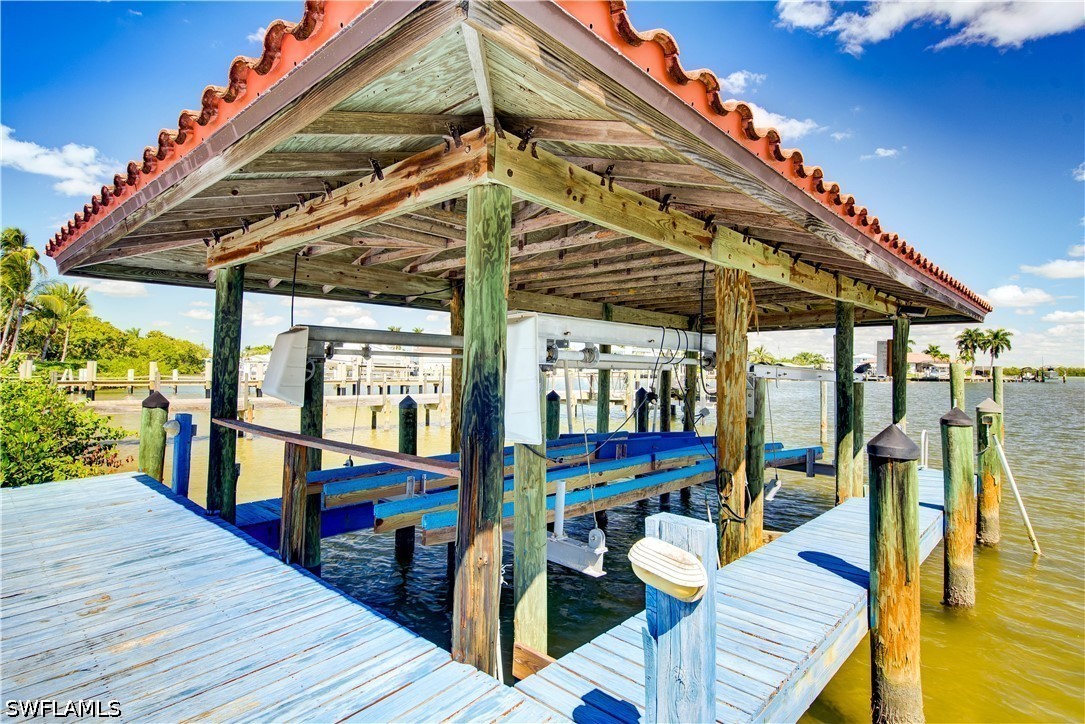 Dock
