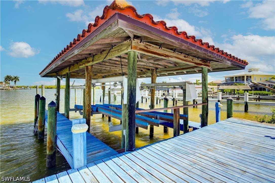 Dock
