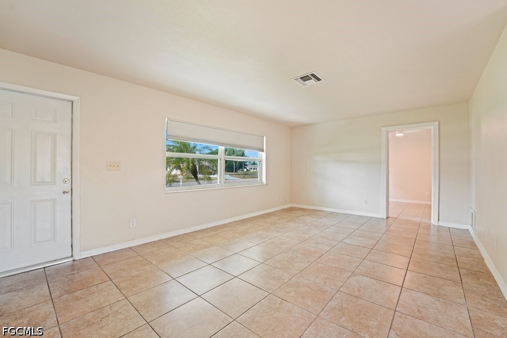 208 Norwich, Lehigh Acres, FL 33936