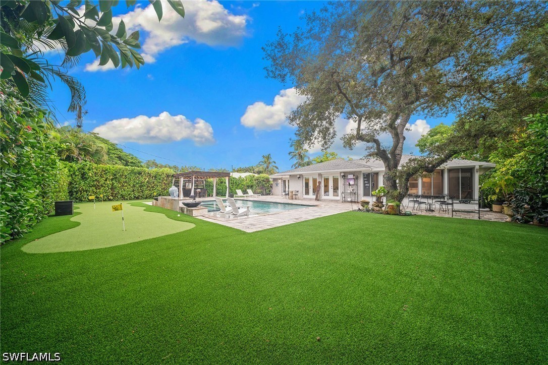 2665 12th, Naples, FL 34103