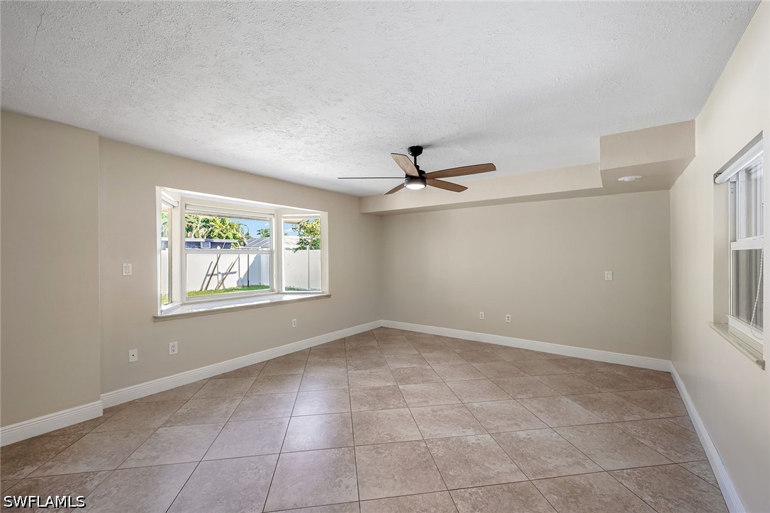 4690 Capri, Naples, FL 34103