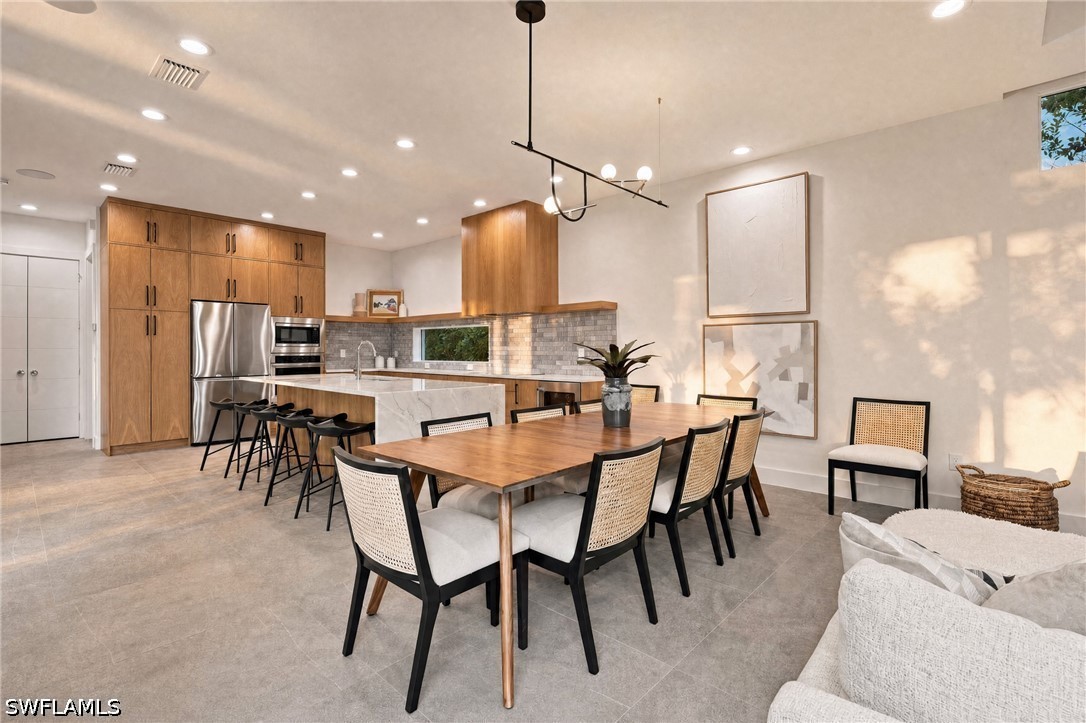 DiningArea