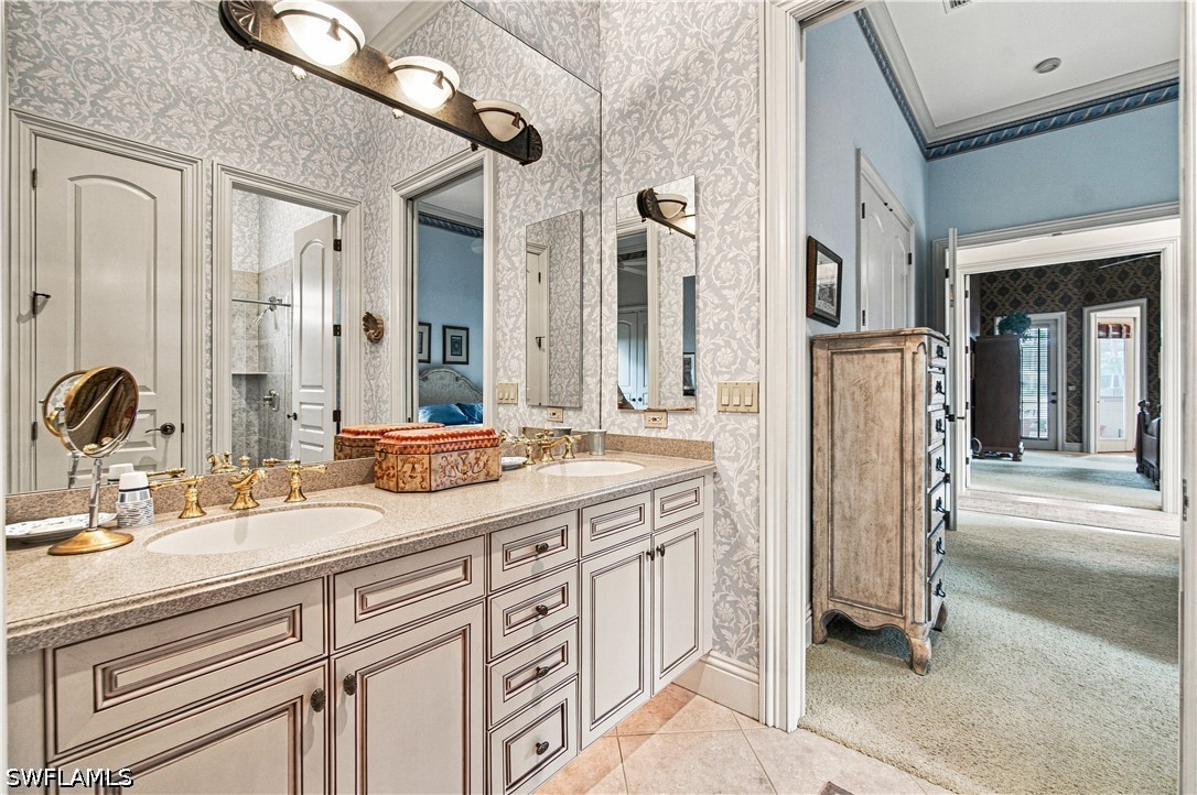 196 Cheshire, Naples, FL 34110