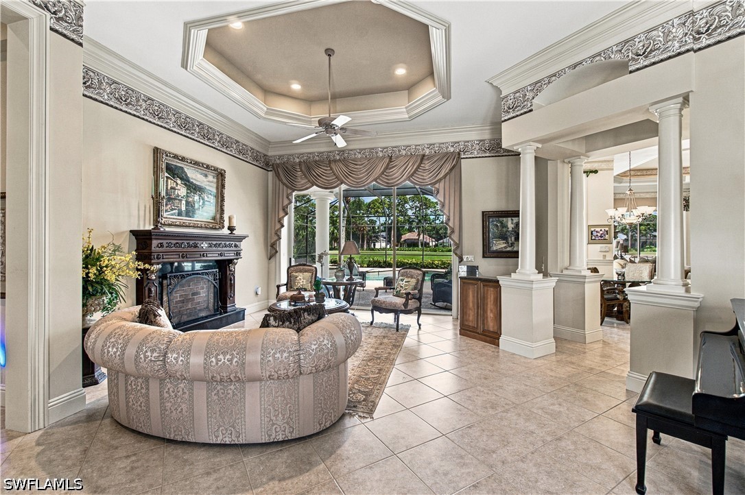 196 Cheshire, Naples, FL 34110