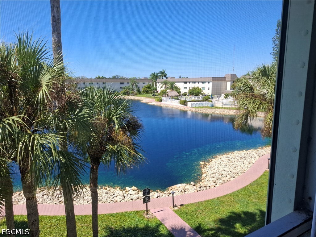 1018 Manatee Unit E307, Naples, FL 34114
