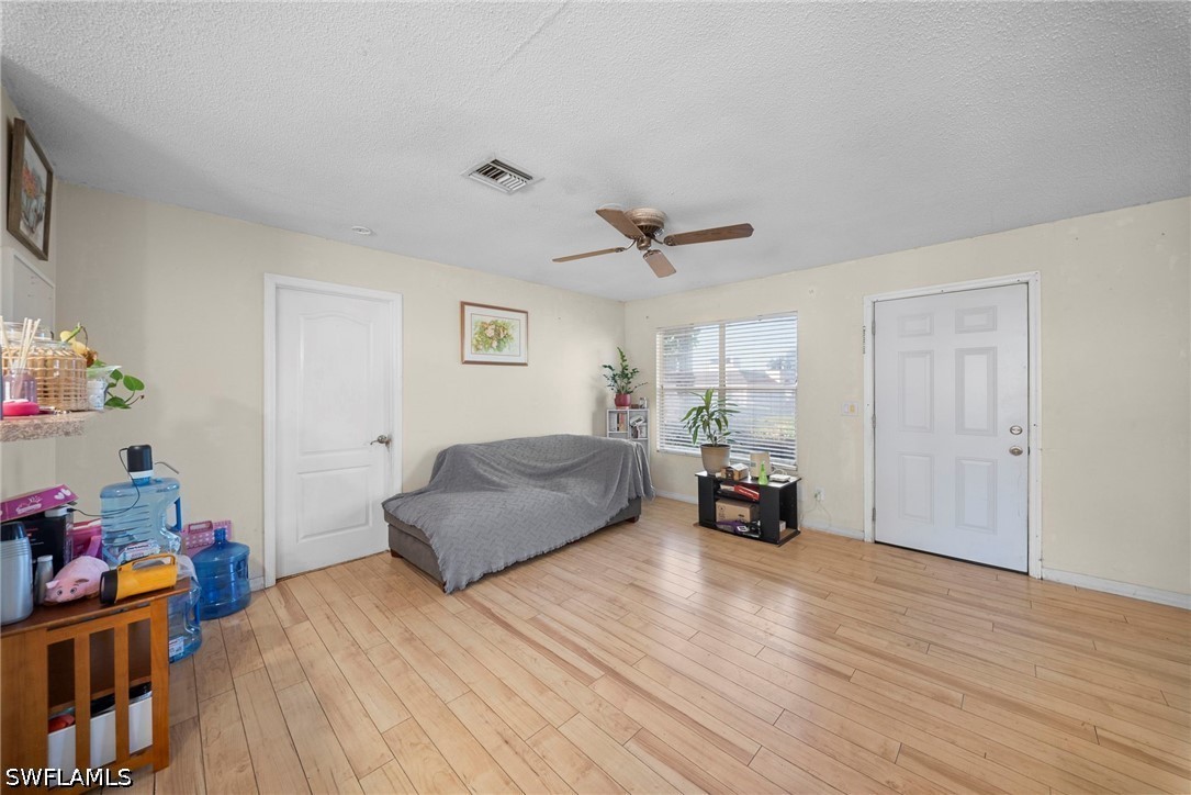 1960 49th, Naples, FL 34116