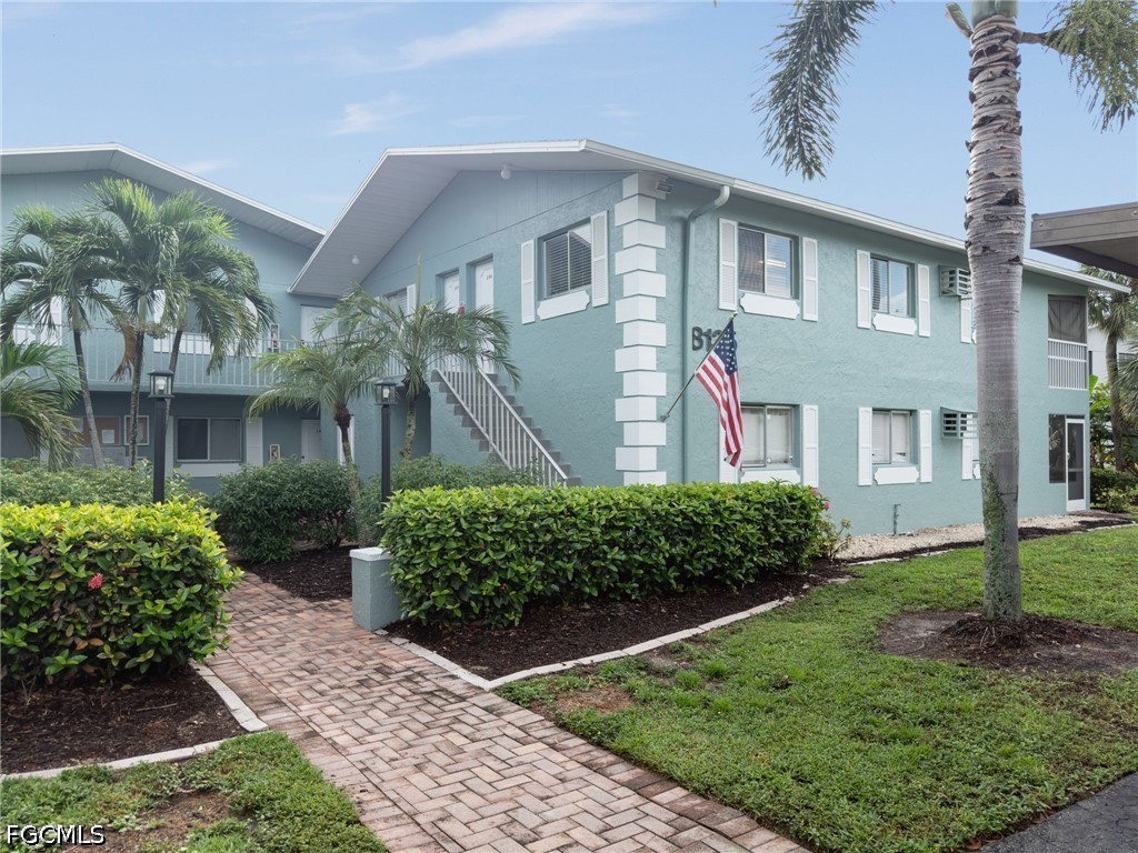8135 Country Unit 206, Fort Myers, FL 33919