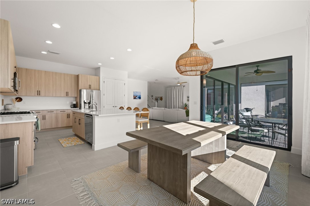 DiningArea
