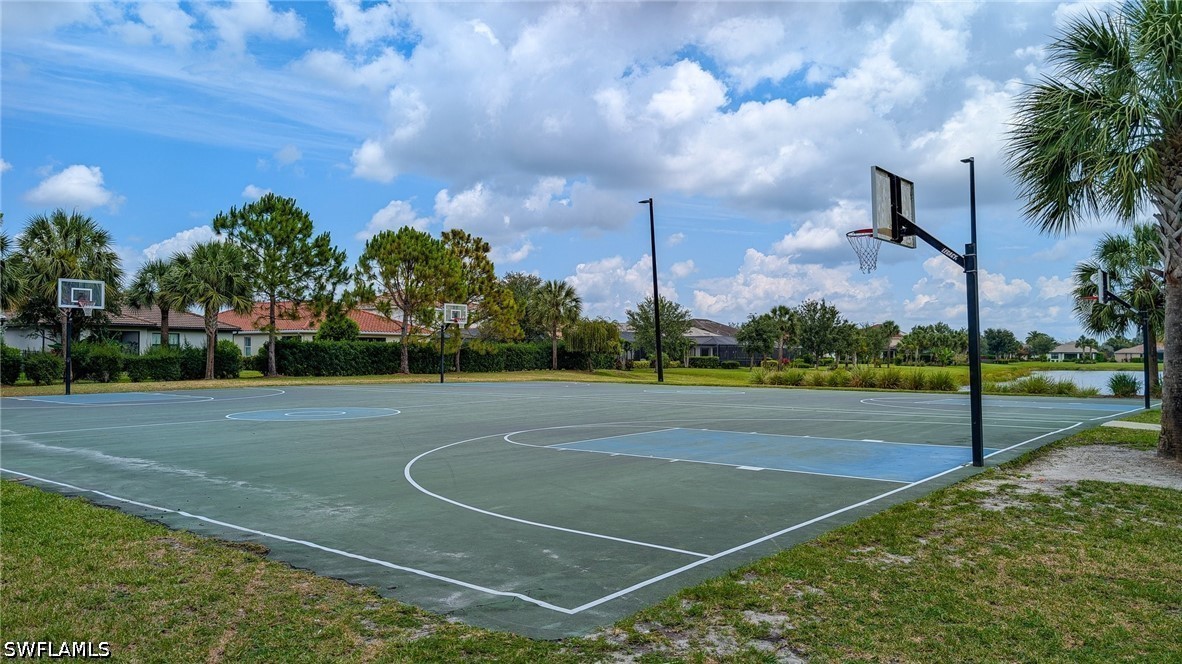 2271 Heydon, Naples, FL 34120