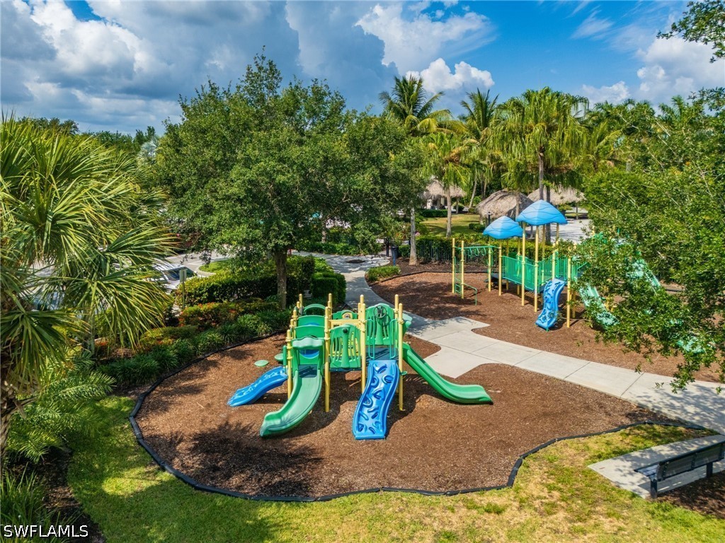 2271 Heydon, Naples, FL 34120