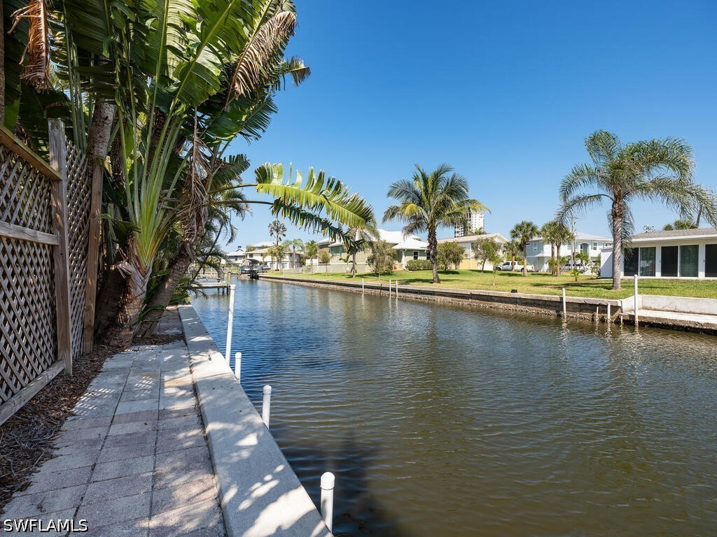Dock