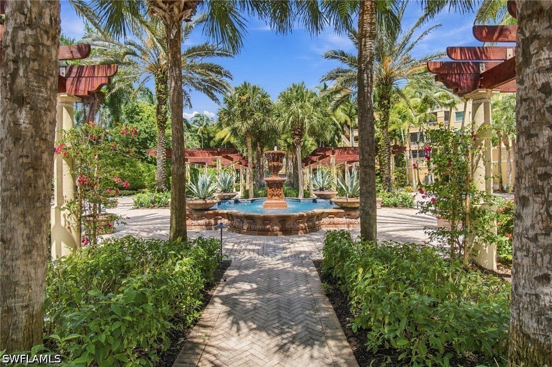 2738 Tiburon Unit 206, Naples, FL 34109