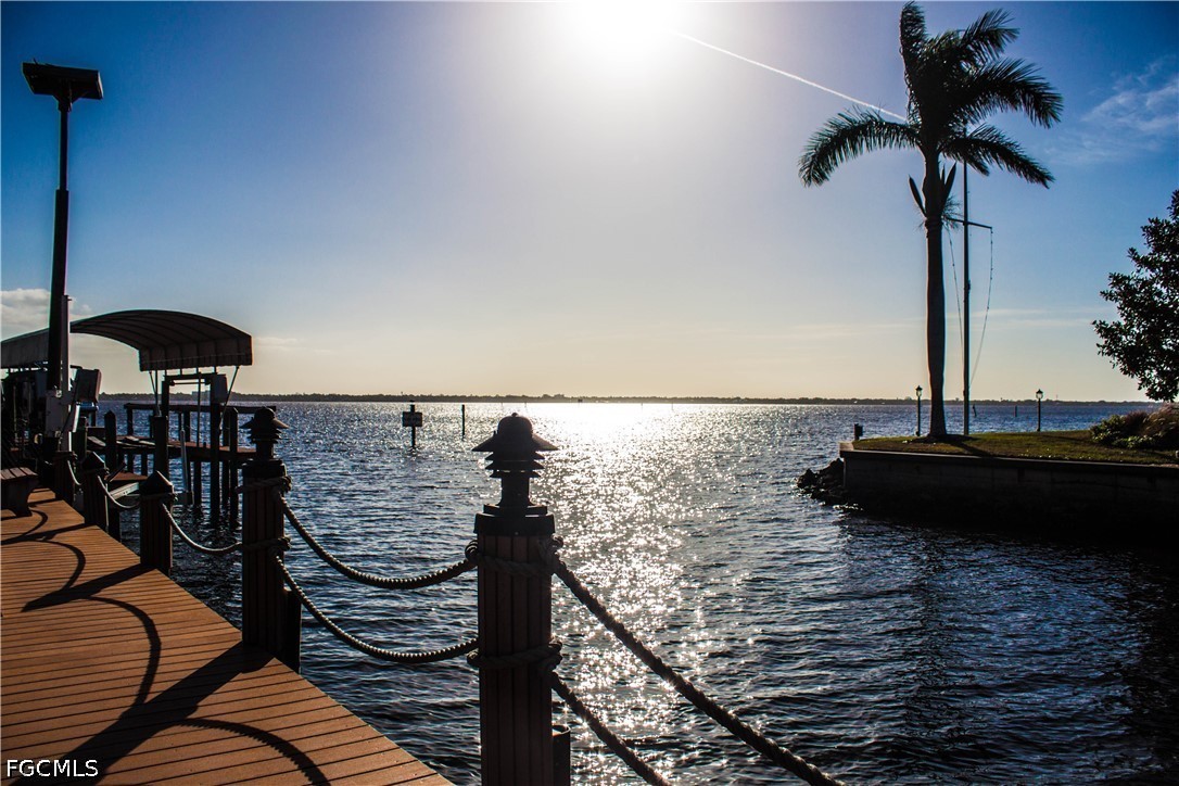 Dock