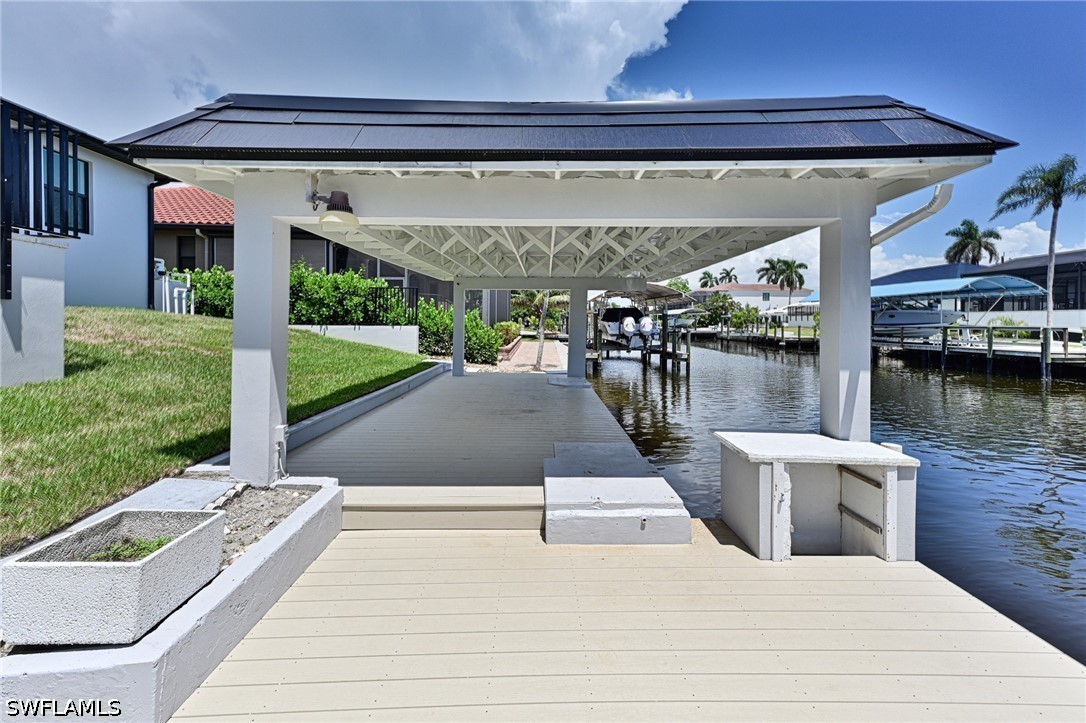 Dock