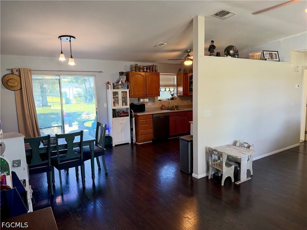 DiningArea