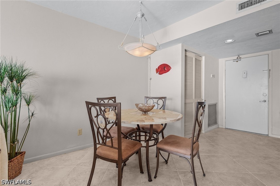 DiningArea
