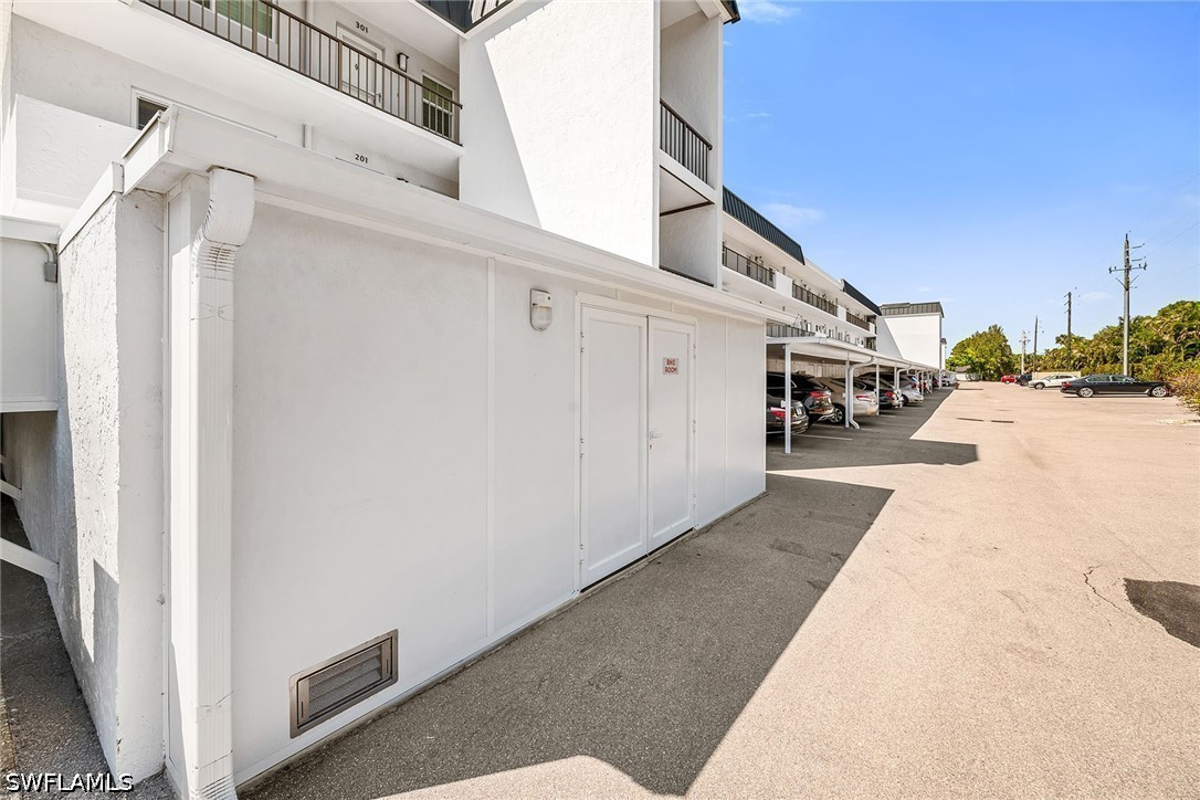 4200 Belair Unit 303, Naples, FL 34103