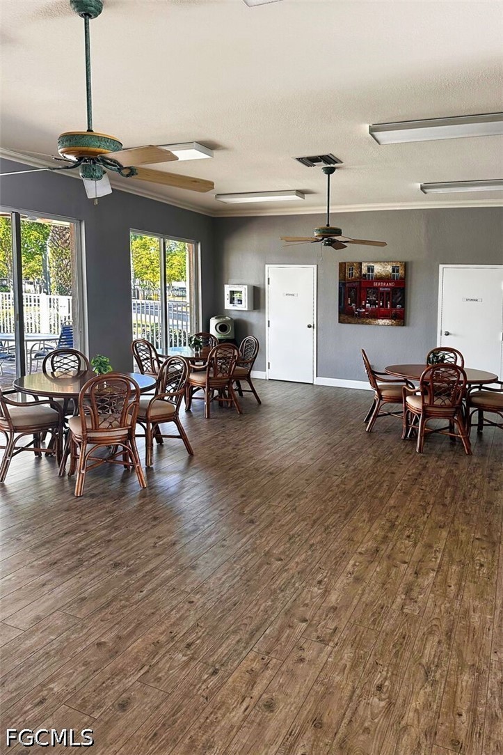 DiningArea