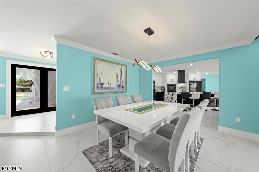 DiningArea