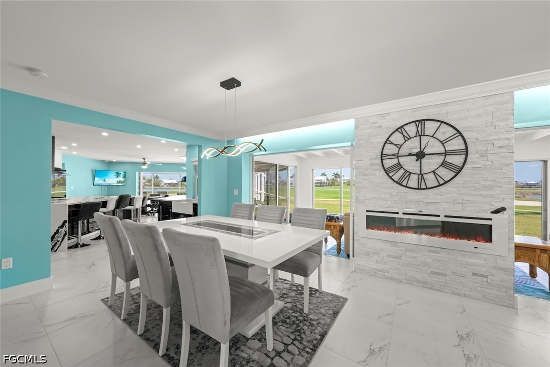DiningArea
