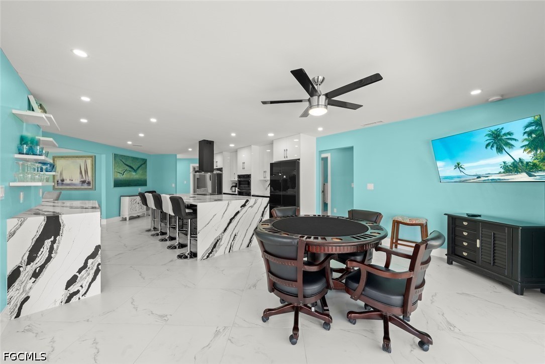 DiningArea