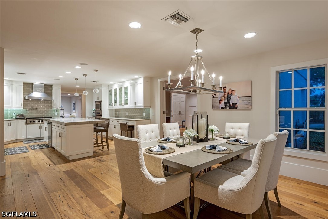DiningArea