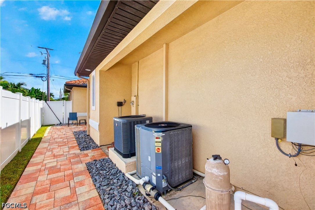 3838 19th, Cape Coral, FL 33914