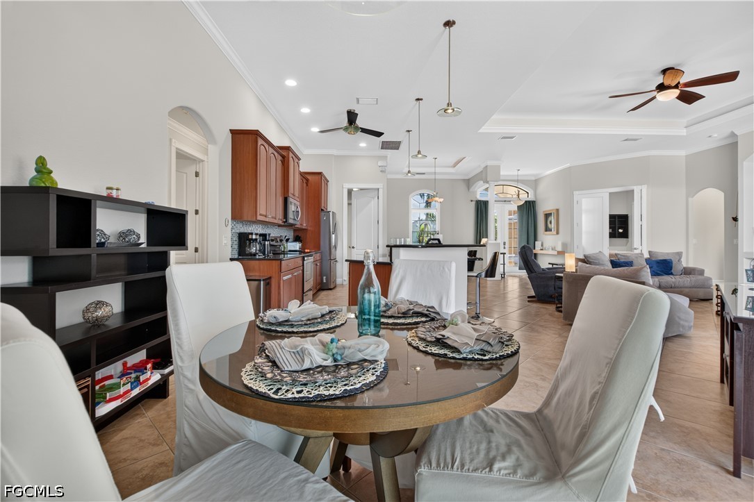 DiningArea