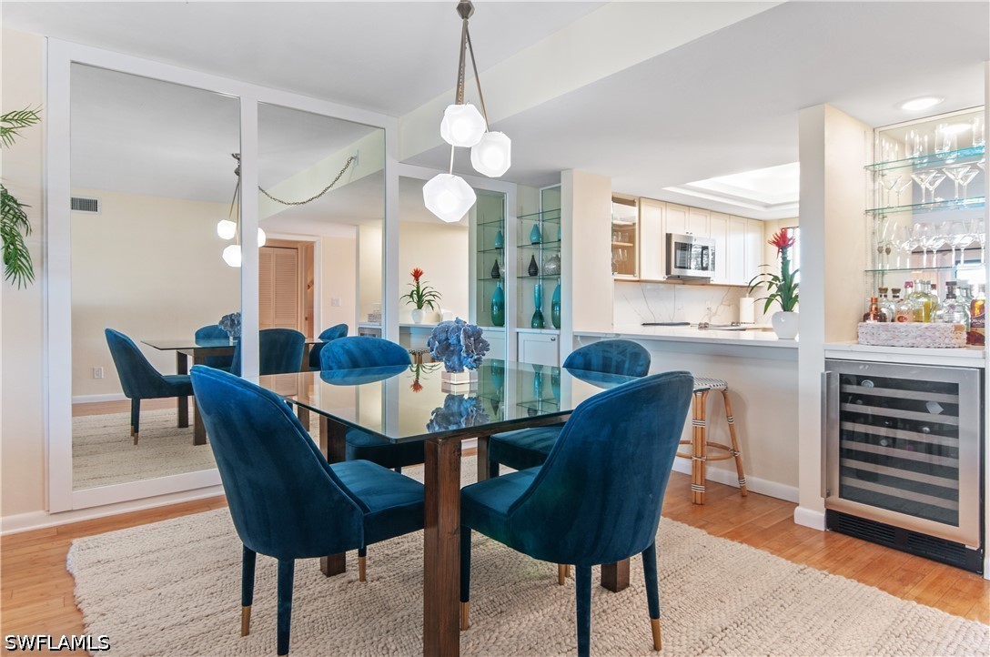 DiningArea