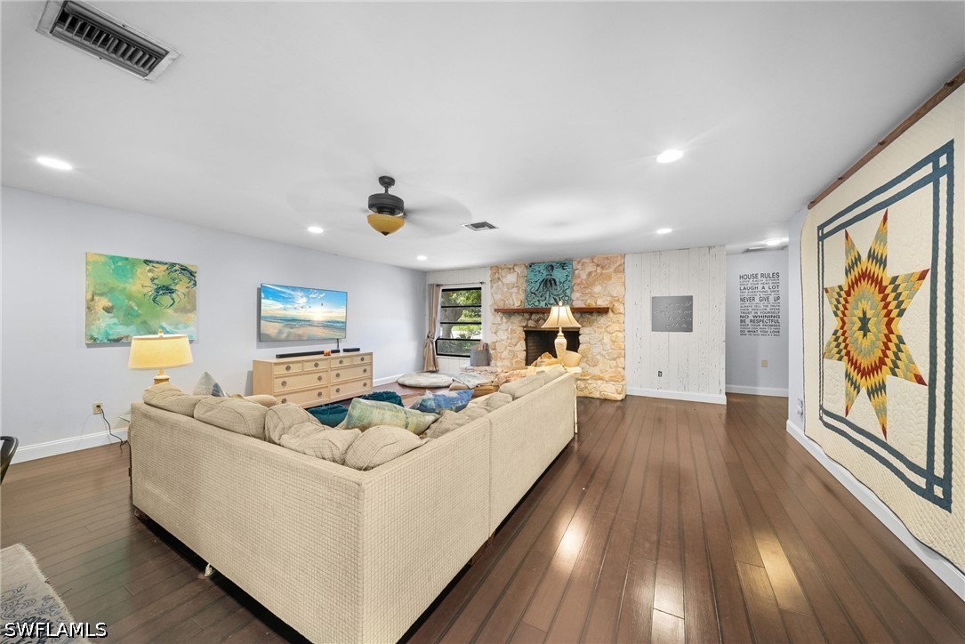 FamilyRoom