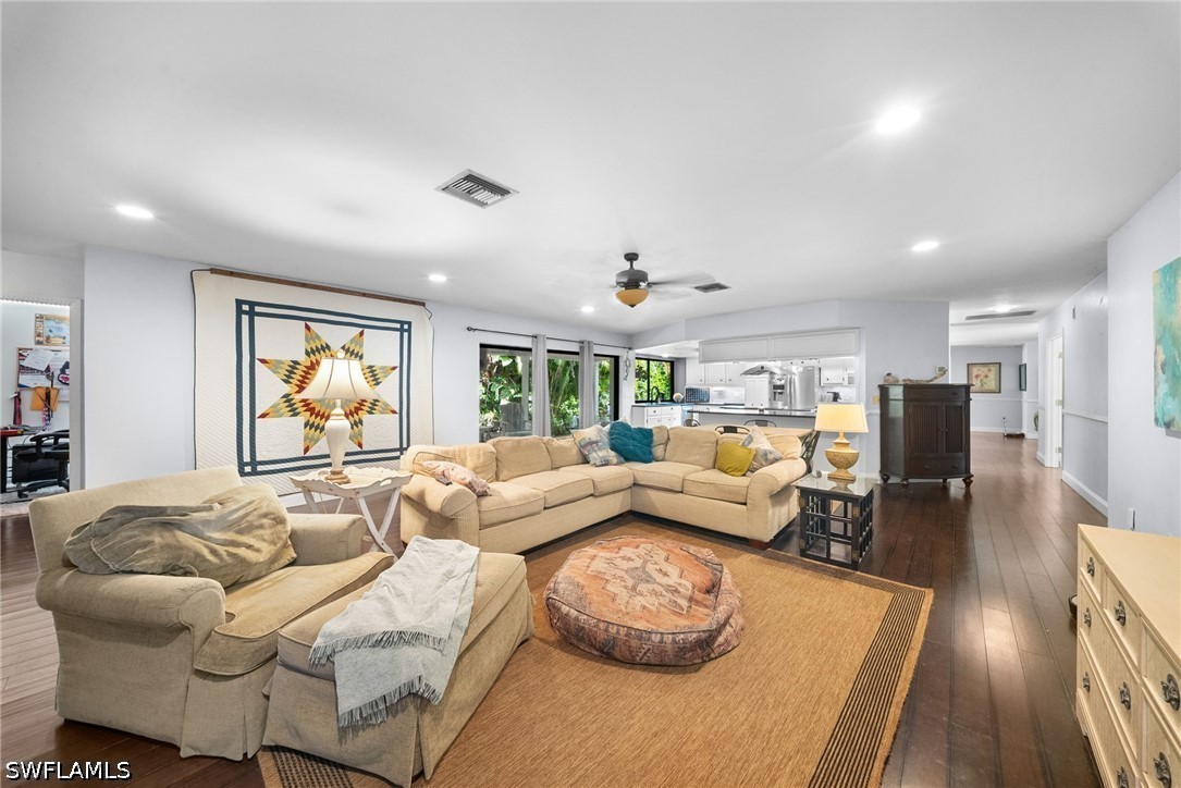 FamilyRoom