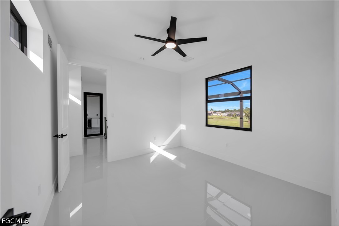 11892 King James, Cape Coral, FL 33991