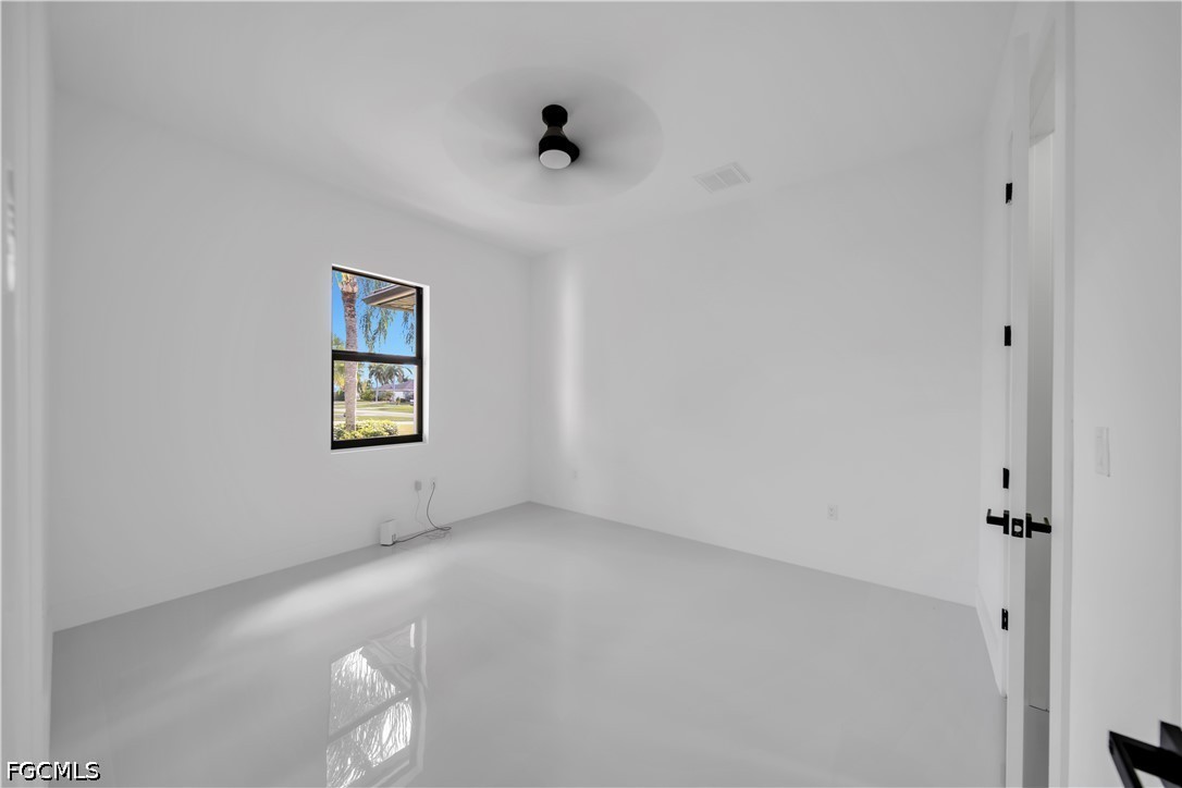 11892 King James, Cape Coral, FL 33991