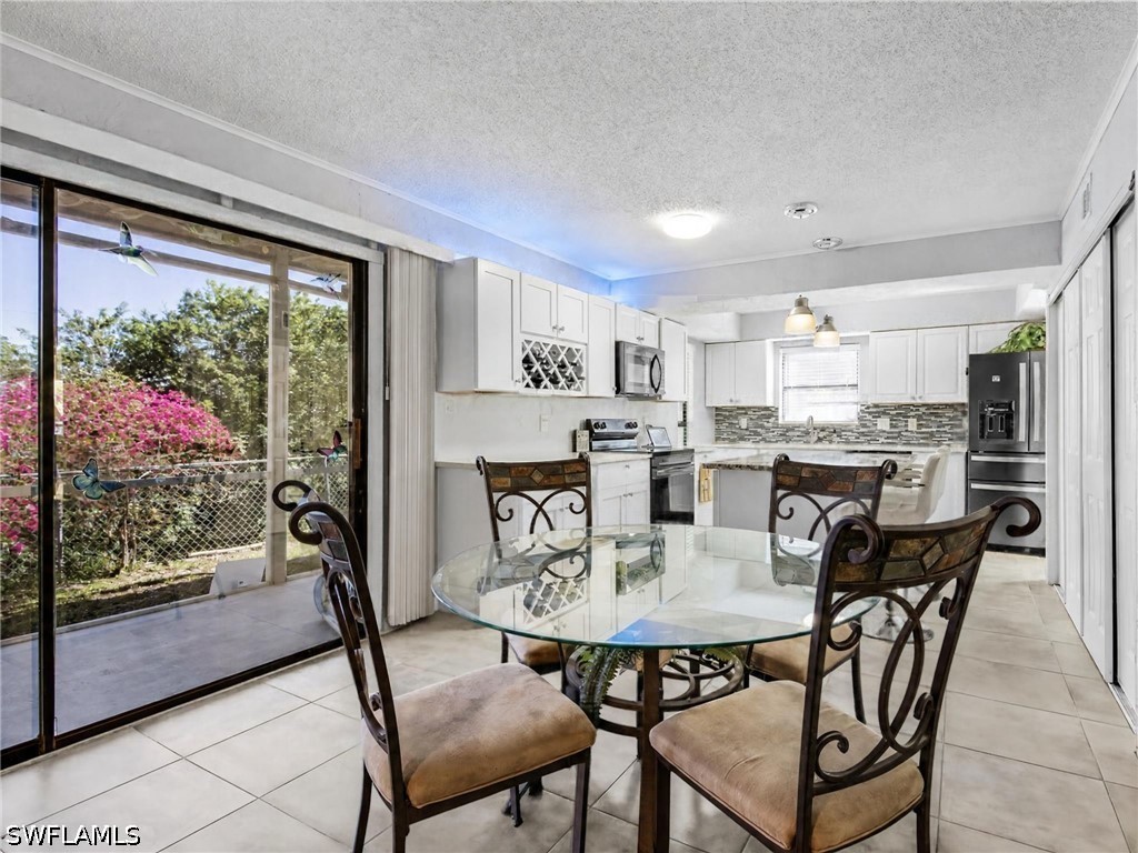 DiningArea