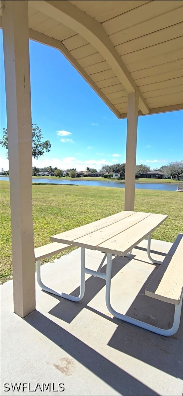 687 Grove, Naples, FL 34120