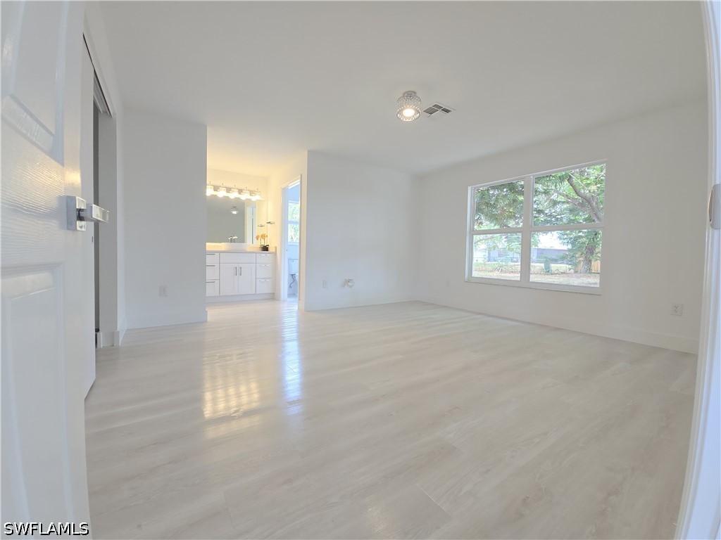 687 Grove, Naples, FL 34120