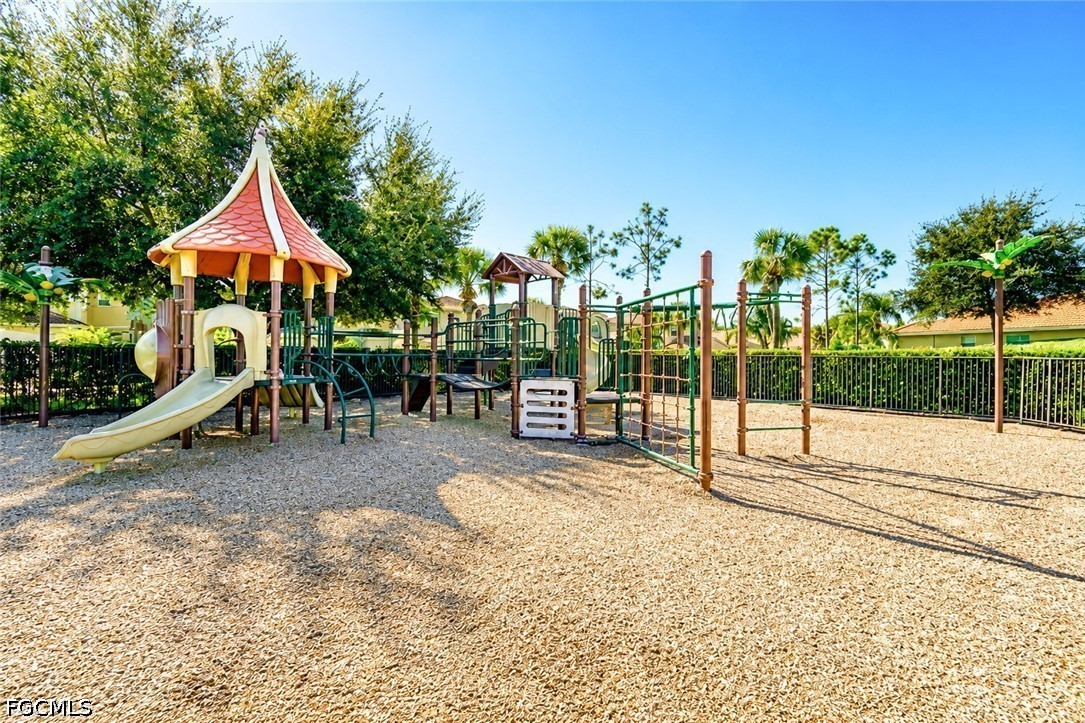 10535 Carolina Willow, Fort Myers, FL 33913