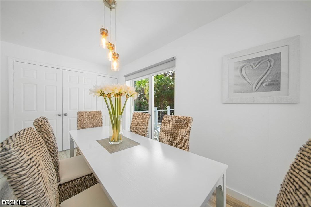DiningArea