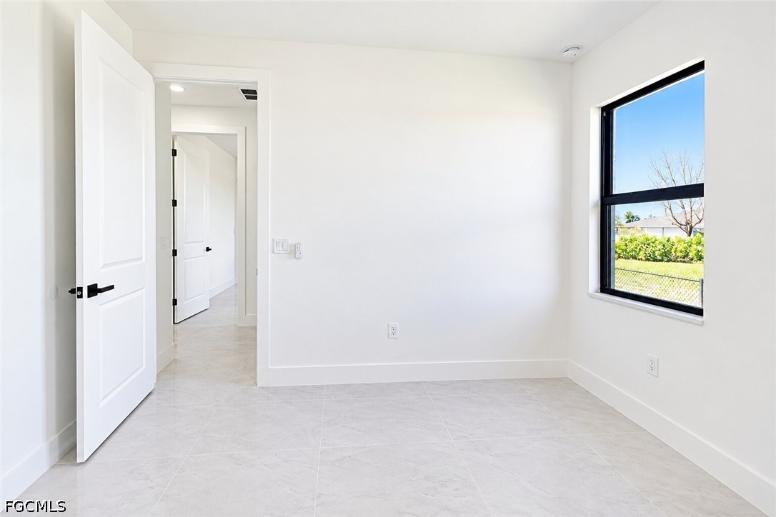 2416 24th, Cape Coral, FL 33909