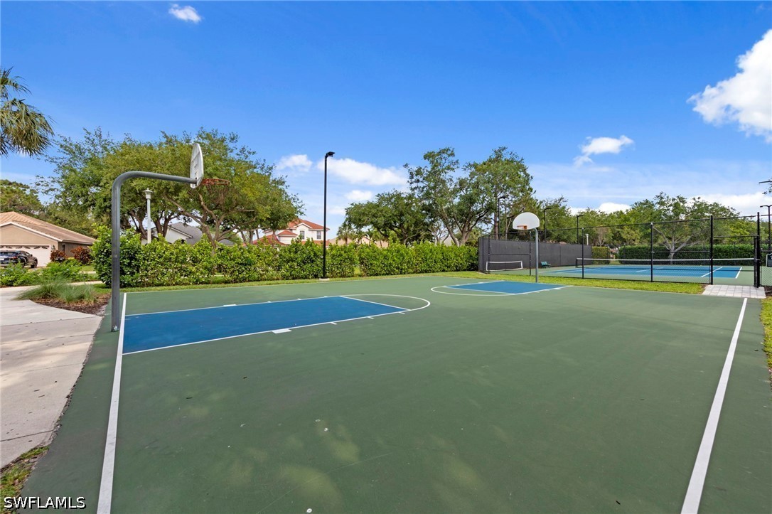 6733 Autumn Woods, Naples, FL 34109