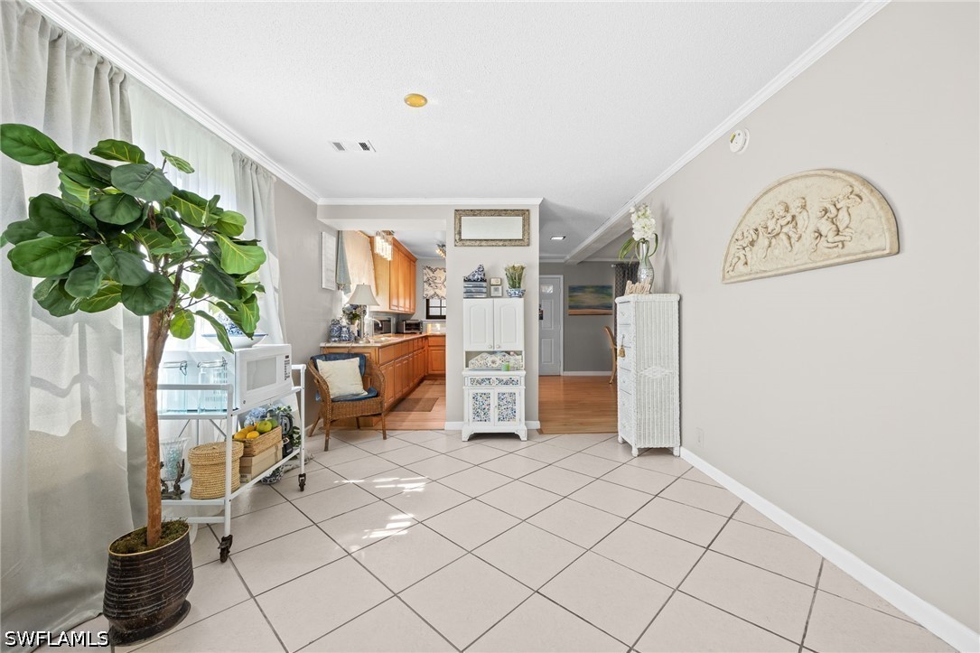 5290 Treetops Unit I201, Naples, FL 34113