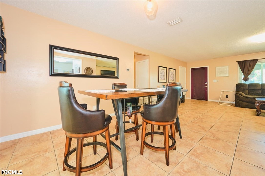 DiningArea
