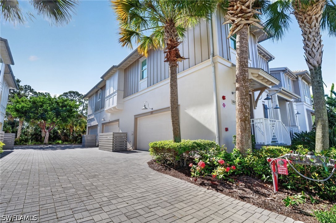 6552 Dominica Unit 101, Naples, FL 34113
