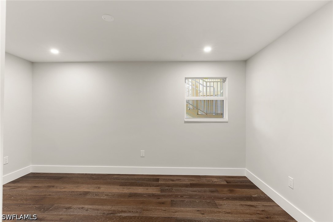 2850 Gulf Shore Unit 106, Naples, FL 34103