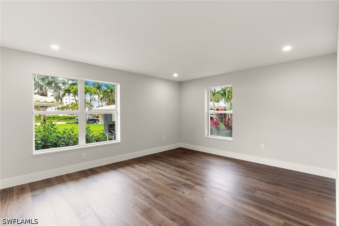 2850 Gulf Shore Unit 106, Naples, FL 34103