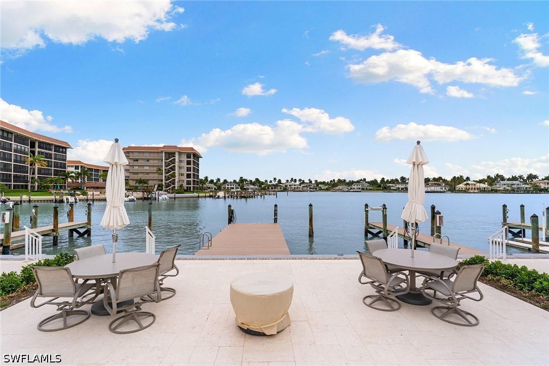 Dock